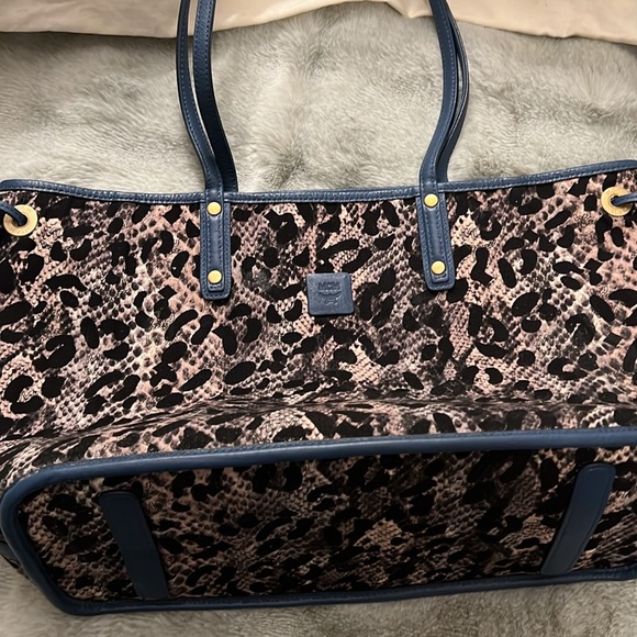 Authentic Mcm Visetos Tote Reversible blue Bag MM size - Picture 11 of 17